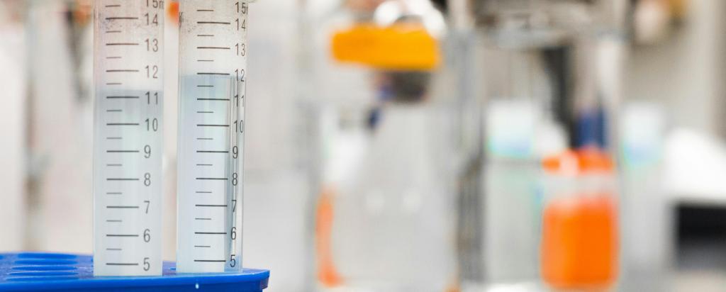 laboratory plasticware